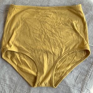 ARQ High-rise undies, size L, buttercup